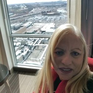 Meet your Posher, Maria